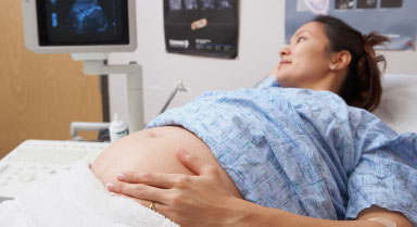 woman-getting-ultrasound