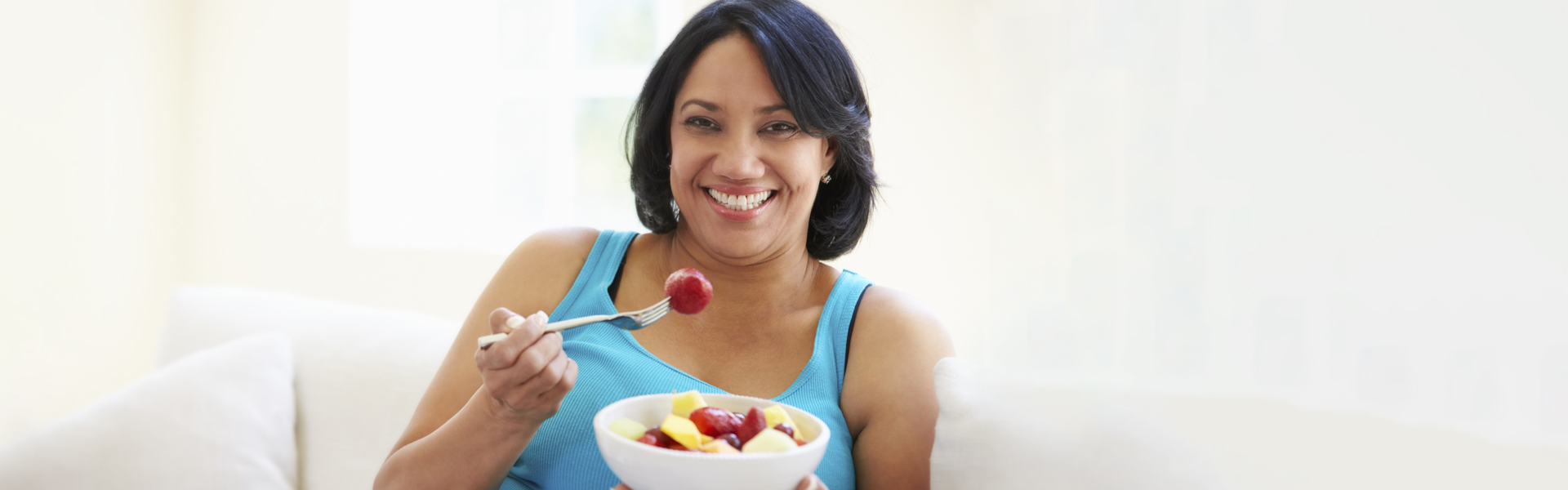 woman-with-fruit